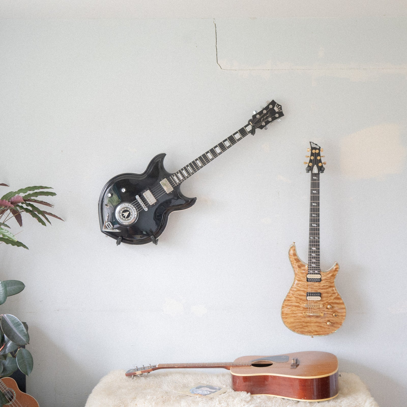 Horizontal Guitar Mount