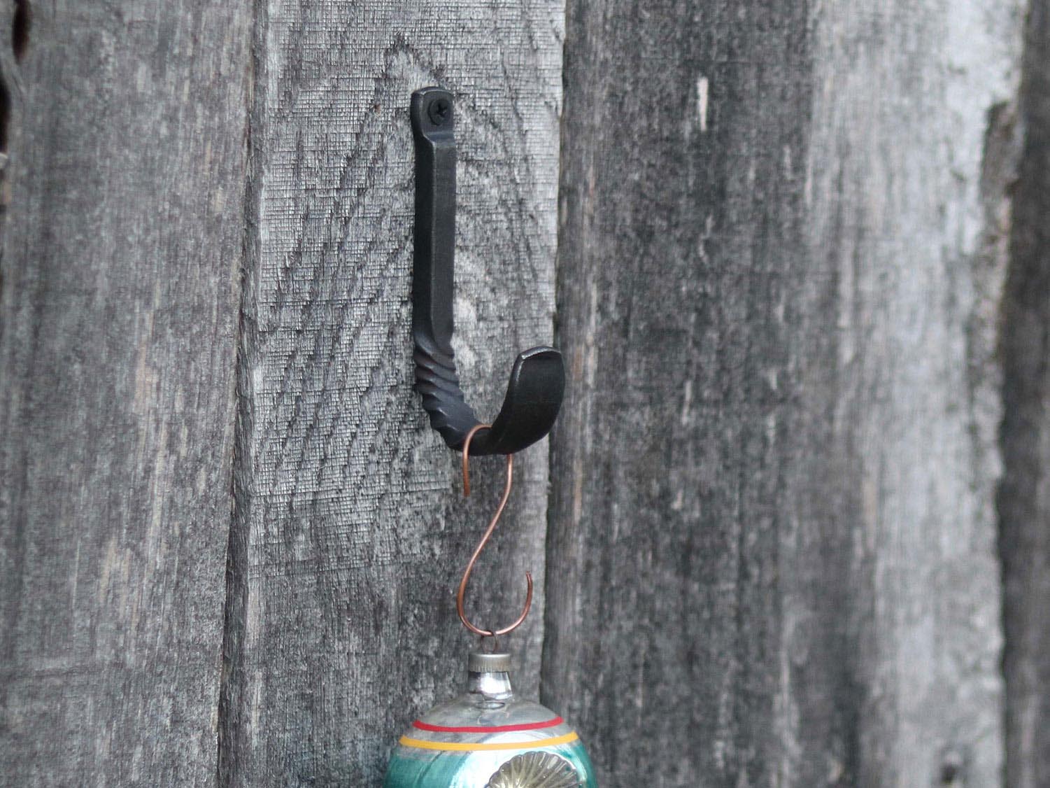 Twist Hook